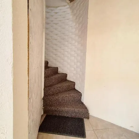 Apartment Vip Sovinion